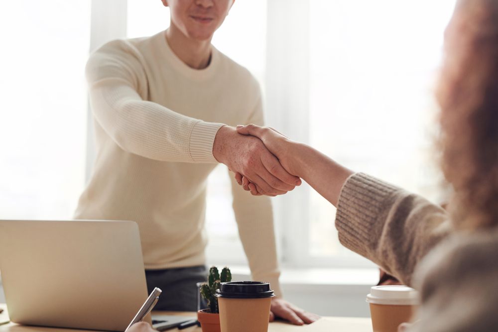Bắt tay hợp tác trong tư vấn mua bán và chuyển nhượng doanh nghiệp